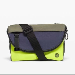 Lululemon All Night Festival bag mini